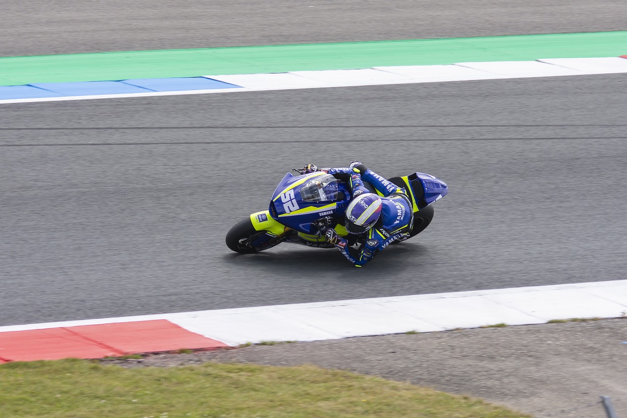 实际行动诠 实际行动诠